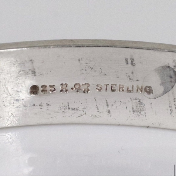 Vintage Sterling Silver clam shell 925 stamped 8” Bangle Bracelet Estate jewelry - Picture 8 of 12